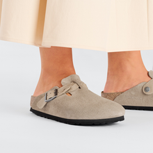 Afbeelding in Gallery-weergave laden, BIRKENSTOCK boston braided taupe suede
