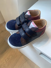 Afbeelding in Gallery-weergave laden, POM D&#39;API sneaker velcro blauw perfo
